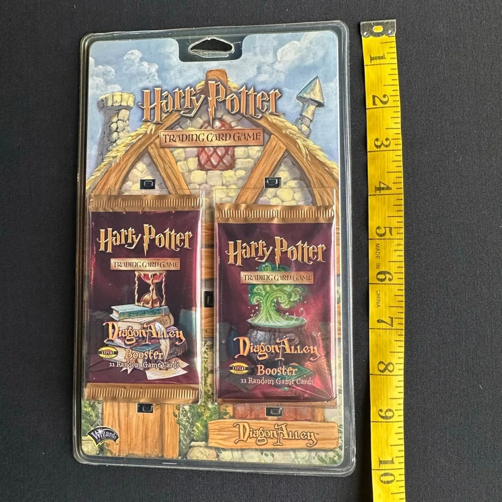 Harry Potter Trading Cards Diagon Alley Booster Pack 2001